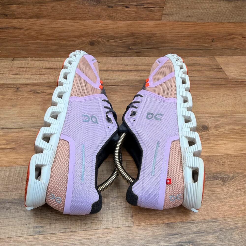 On Cloud 5 Swiss Engineering Women's Size 10.5  Running Shoes Multicolor - Picture 4 of 6